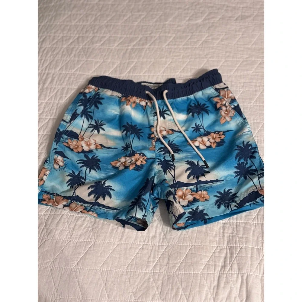 American Eagle Men's Swim Trunks New with tags size xs swim shorts